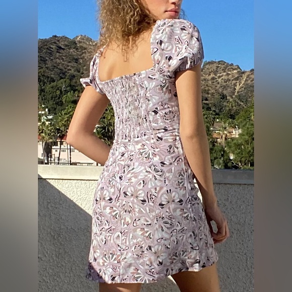 ARITZIA SUNDAY BEST rachel dress puff sleeve mini dress butterfly pastel large - Picture 2 of 9